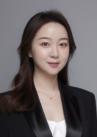 Eva Ding